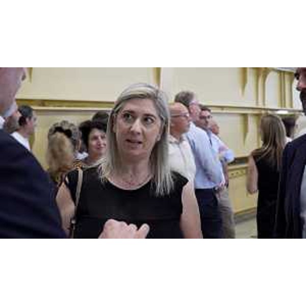 L'assessore Amirante durante nello stabilimento di Bagnoli della Rosandra - L'assessore Amirante durante nello stabilimento di Bagnoli della Rosandra