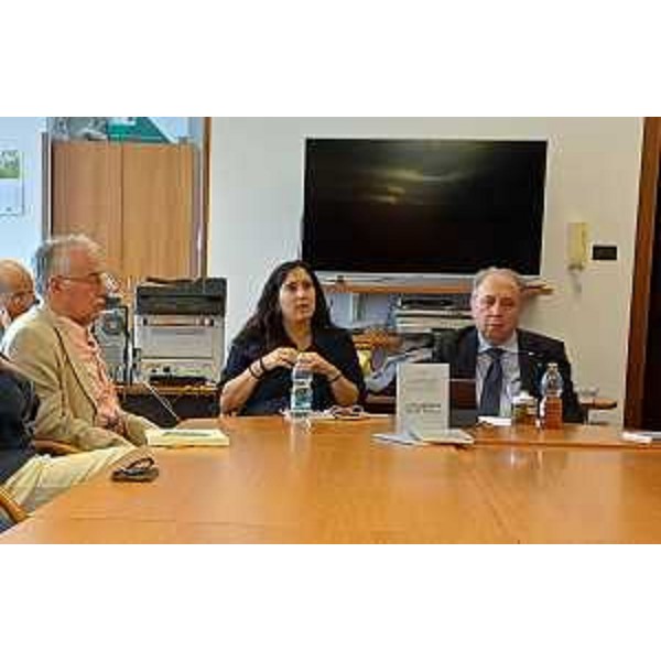 Pierpaolo Martucci, Soraya Pedone e il presidente Enrico Sbriglia - Pierpaolo Martucci, Soraya Pedone e il presidente Enrico Sbriglia