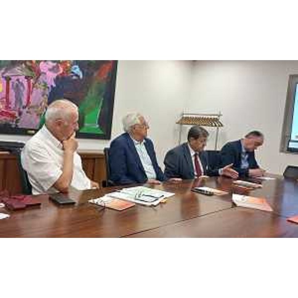 Da sinistra Adriano Ritossa, Dario Barnaba (presidente dell'Associazione consiglieri regionali Fvg), Lodovico Sonego e Roberto Molinaro - Da sinistra Adriano Ritossa, Dario Barnaba (presidente dell'Associazione consiglieri regionali Fvg), Lodovico Sonego e Roberto Molinaro