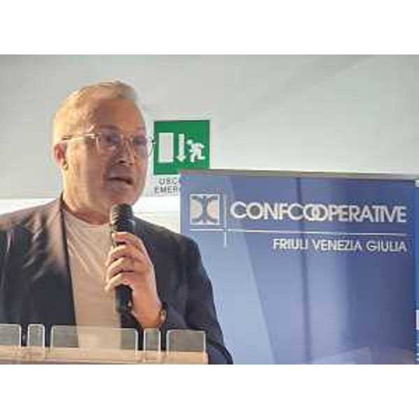 L'assessore regionale alle Attività produttive e turismo, Sergio Emidio Bini - L'assessore regionale alle Attività produttive e turismo, Sergio Emidio Bini