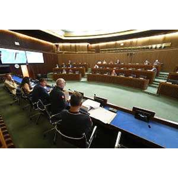 La IV Commissione, presieduta da Alberto Budai, affronta le meatiche relative alla Protezione civile con l'assessore regionale Riccardo Riccardi - La IV Commissione, presieduta da Alberto Budai, affronta le meatiche relative alla Protezione civile con l'assessore regionale Riccardo Riccardi