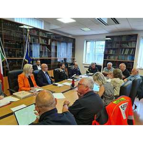 Un momento dell'intervento dell'assessore regionale alle Infratrutture Cristina Amirante in Prefettura a Pordenone - Un momento dell'intervento dell'assessore regionale alle Infratrutture Cristina Amirante in Prefettura a Pordenone