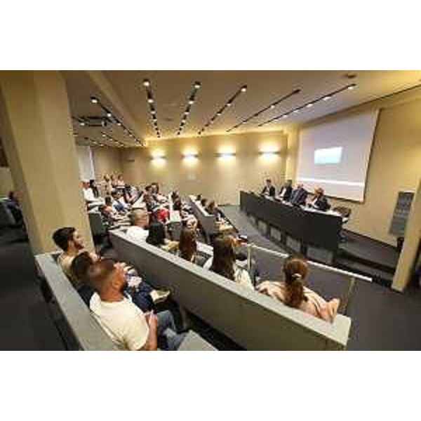 Un momento dell'incontro con i corregionali dell'Efasce in sala Tessitori - Un momento dell'incontro con i corregionali dell'Efasce in sala Tessitori