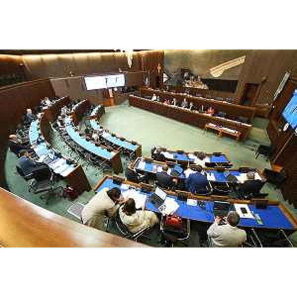 Un momento dei lavori della V Commissione - Un momento dei lavori della V Commissione