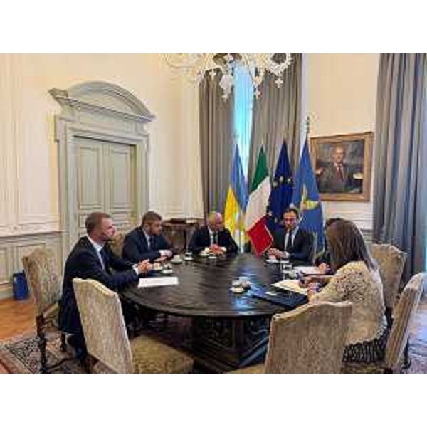 La delegazione della Regione di Odessa durante l'incontro con il governatore Fedriga - La delegazione della Regione di Odessa durante l'incontro con il governatore Fedriga