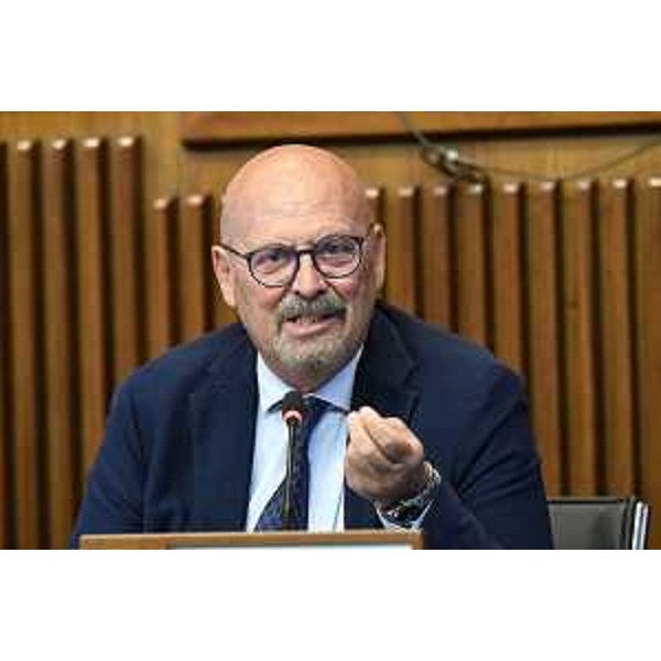 Lassessore al Patrimonio Sebastiano Callari oggi in Consiglio regionale. - Lassessore al Patrimonio Sebastiano Callari oggi in Consiglio regionale.