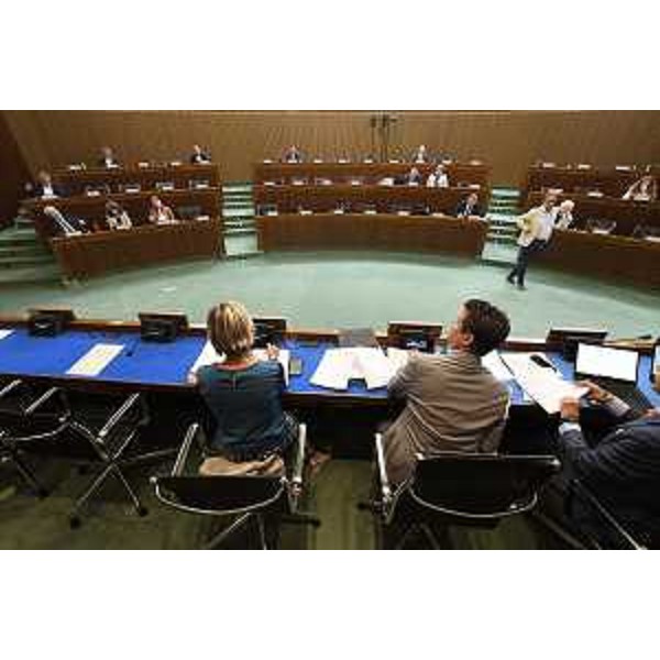 I lavori della I Commissione durante l'intervento dell'assessore Fvg alle Finanze, Barbara Zilli - I lavori della I Commissione durante l'intervento dell'assessore Fvg alle Finanze, Barbara Zilli