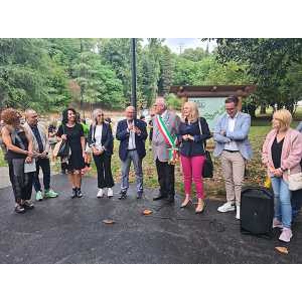 L'assessore Callari all'inaugurazione del Parco Valletta del Corno a Gorizia - L'assessore Callari all'inaugurazione del Parco Valletta del Corno a Gorizia