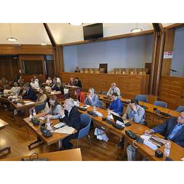 I consiglieri regionali e gli altri partecipanti alla seduta della V Commissione a Gorizia - I consiglieri regionali e gli altri partecipanti alla seduta della V Commissione a Gorizia