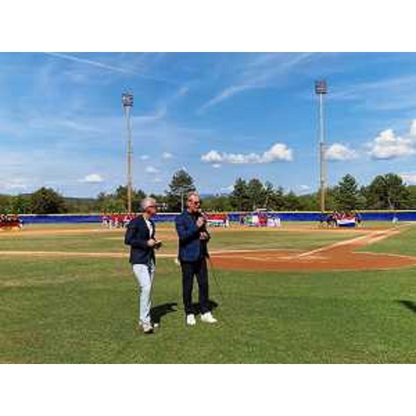 L'assessore Scoccimarro alla cerimonia di apertura dell'Europeo under 15 di basebell e softball a Trieste e Sgonico - L'assessore Scoccimarro alla cerimonia di apertura dell'Europeo under 15 di basebell e softball a Trieste e Sgonico