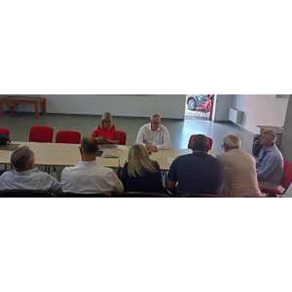 Un momento del confronto tra il presidente Bordin, l'assessore Amirante e i sindaci del territorio della Riviera friulana - Un momento del confronto tra il presidente Bordin, l'assessore Amirante e i sindaci del territorio della Riviera friulana