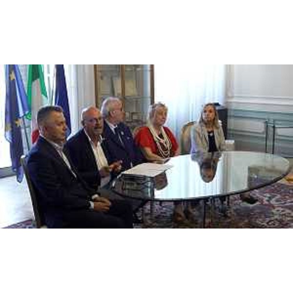 L'assessore Callari durante la conferenza stampa a Gorizia - L'assessore Callari durante la conferenza stampa a Gorizia