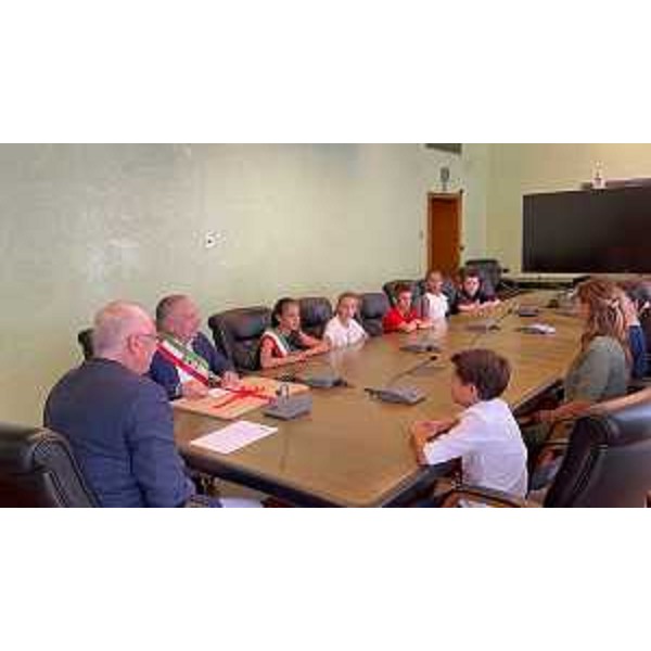 L'incontro nella sala Verde del palazzo di piazza Oberdan - L'incontro nella sala Verde del palazzo di piazza Oberdan