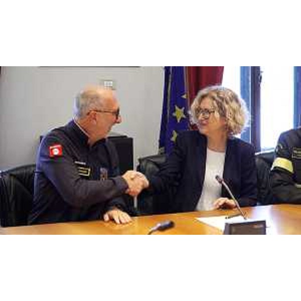 La sottoscrizione del nuovo accordo tra la Regione Autonoma Friuli Venezia Giulia, la Prefettura di Trieste e il Dipartimento dei Vigili del Fuoco, del Soccorso pubblico e della Difesa civile del Ministero dell'Interno - La sottoscrizione del nuovo accordo tra la Regione Autonoma Friuli Venezia Giulia, la Prefettura di Trieste e il Dipartimento dei Vigili del Fuoco, del Soccorso pubblico e della Difesa civile del Ministero dell'Interno