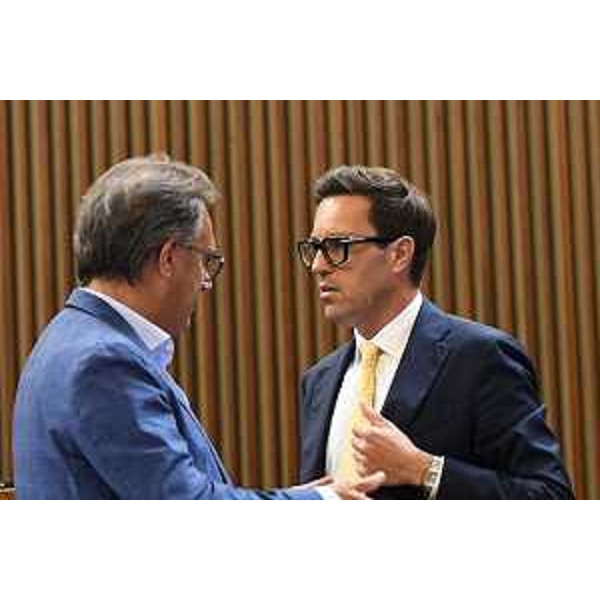 Igor Treleani (FdI) mentre si confronta con Mauro Di Bert (Fp) - Igor Treleani (FdI) mentre si confronta con Mauro Di Bert (Fp)