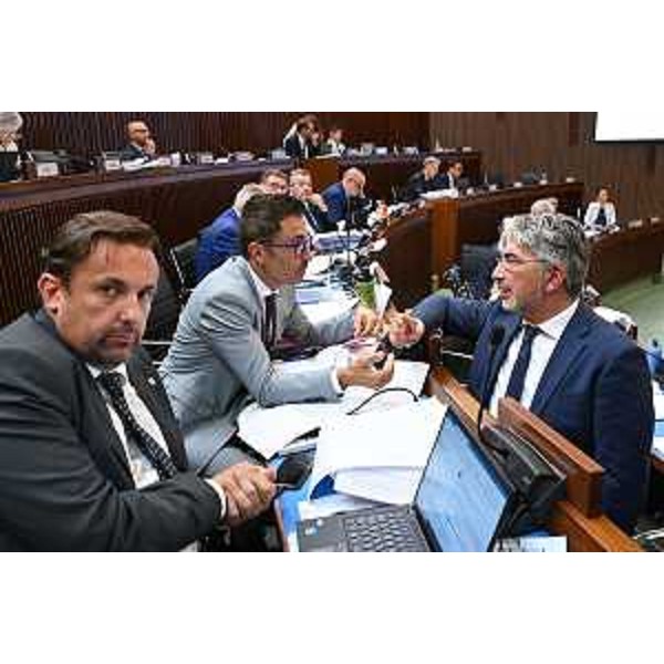 Antonio Calligaris (Lega) a colloquio con Stefano Mazzolini (Fp) - Antonio Calligaris (Lega) a colloquio con Stefano Mazzolini (Fp)