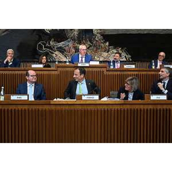 Il governatore Fvg, Massimiliano Fedriga, insieme ad alcuni assessori e al presidente del Cr Fvg, Mauro Bordin - Il governatore Fvg, Massimiliano Fedriga, insieme ad alcuni assessori e al presidente del Cr Fvg, Mauro Bordin