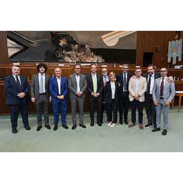 Il gruppo Fedriga presidente con il governatore Fvg e l'assessore Barbara Zilli - Il gruppo Fedriga presidente con il governatore Fvg e l'assessore Barbara Zilli