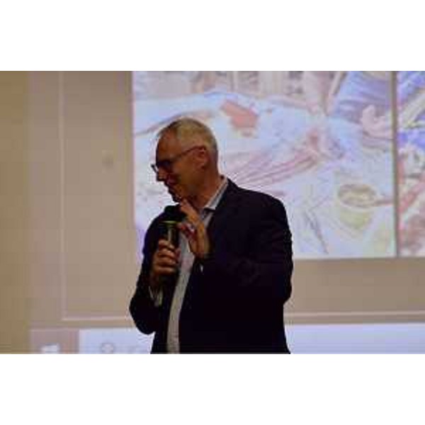 Il presidente del Cr Fvg, Mauro Bordin, prende la parola a Spilimbergo per "Mosaico&Mosaici" - Il presidente del Cr Fvg, Mauro Bordin, prende la parola a Spilimbergo per "Mosaico&Mosaici"