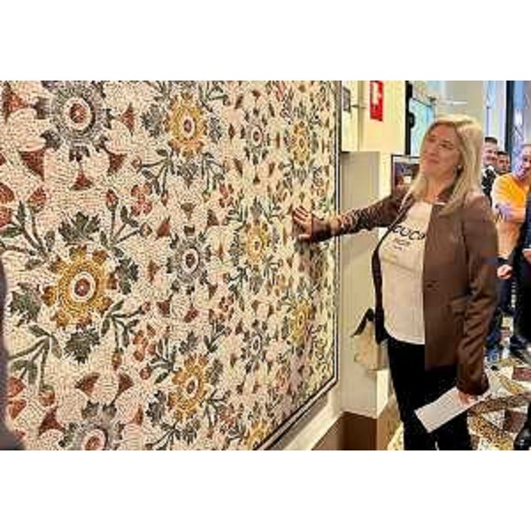 L'assessore regionale Cristina Amirante in visita alla Scuola mosaicisti del Friuli di Spilimbergo - L'assessore regionale Cristina Amirante in visita alla Scuola mosaicisti del Friuli di Spilimbergo