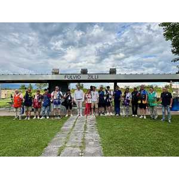 La struttura intitolata a Fulvio Zilli. Il presidente del Cr Fvg, Mauro Bordin, è il settimo da sinistra nella foto di gruppo - La struttura intitolata a Fulvio Zilli. Il presidente del Cr Fvg, Mauro Bordin, è il settimo da sinistra nella foto di gruppo