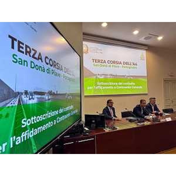 Il governatore Fedriga (al centro) alla sottoscrizione del contratto per l'affidamento dei lavori di realizzazione della terza corsia della A4 nel tratto tra San Donà di Piave e Portogruaro - Il governatore Fedriga (al centro) alla sottoscrizione del contratto per l'affidamento dei lavori di realizzazione della terza corsia della A4 nel tratto tra San Donà di Piave e Portogruaro 
