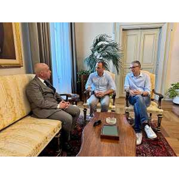 Il governatore Fedriga (a destra), l'assessore Roberti (al centro) e il questore de Lorenzo (a sinistra). - Il governatore Fedriga (a destra), l'assessore Roberti (al centro) e il questore de Lorenzo (a sinistra).