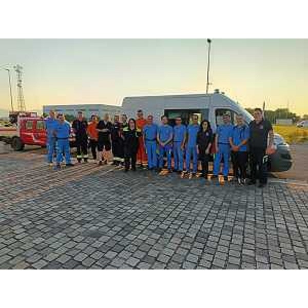 La colonna del Corpo volontari antincendio boschivo del Fvg partita per la Campania - La colonna del Corpo volontari antincendio boschivo del Fvg partita per la Campania