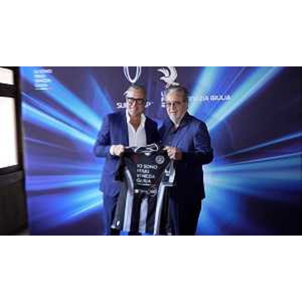 L'assessore regionale Sergio Emidio Bini e il patron dell'Udinese Calcio Giampaolo Pozzo - L'assessore regionale Sergio Emidio Bini e il patron dell'Udinese Calcio Giampaolo Pozzo