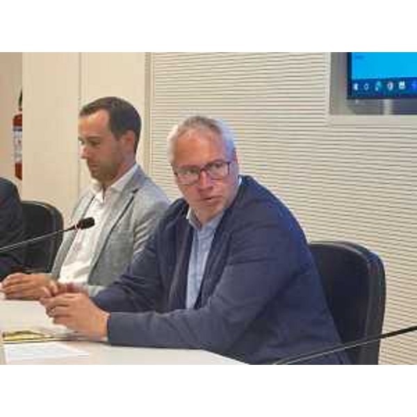 L'intervento del presidente del Cr Fvg, Mauro Bordin, durante la presentazione. Al suo fianco, a sinistra, il sindaco di Pozzuolo del Friuli, Gabriele Bressan - L'intervento del presidente del Cr Fvg, Mauro Bordin, durante la presentazione. Al suo fianco, a sinistra, il sindaco di Pozzuolo del Friuli, Gabriele Bressan