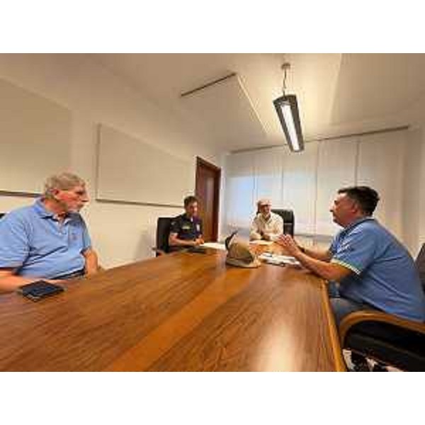 Lassessore regionale con delega alla Protezione civile Riccardo Riccardi durante l'incontro con Ilario Merlin, presidente della sezione Alpini Pordenone accompagnato da Luigi Rosolen coordinatore regionale Protezione civile Ana, assieme al direttore regionale della Pc rFvg, Amedeo Aristei. - Lassessore regionale con delega alla Protezione civile Riccardo Riccardi durante l'incontro con Ilario Merlin, presidente della sezione Alpini Pordenone accompagnato da Luigi Rosolen coordinatore regionale Protezione civile Ana, assieme al direttore regionale della Pc rFvg, Amedeo Aristei. 