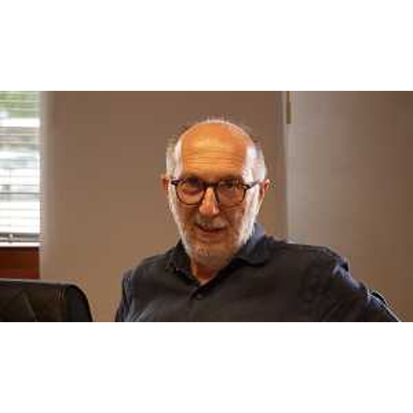 Lassessore regionale alla Salute Riccardo Riccardi durante l'incontro sulla nuova figura sanitaria che si collocherà tra lOss e linfermiere, con i presidenti degli Ordini delle professioni infermieristiche. - Lassessore regionale alla Salute Riccardo Riccardi durante l'incontro sulla nuova figura sanitaria che si collocherà tra lOss e linfermiere, con i presidenti degli Ordini delle professioni infermieristiche.