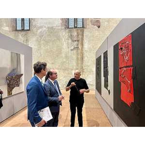 Il vicegovernatore con delega alla Cultura Mario Anzil alla vernice della mostra Movimento Interlocutorio/Adriano Piu - Il vicegovernatore con delega alla Cultura Mario Anzil alla vernice della mostra Movimento Interlocutorio/Adriano Piu