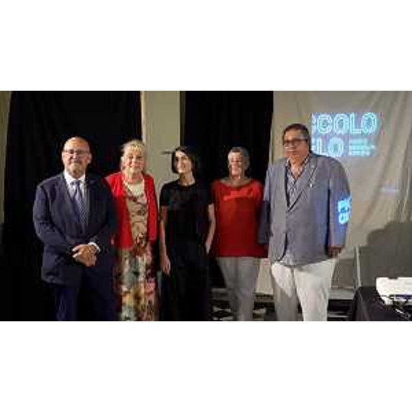 Lassessore regionale al Patrimonio Sebastiano Callari alla presentazione del progetto di recupero della Chiesa delle Stimmate. - Lassessore regionale al Patrimonio Sebastiano Callari alla presentazione del progetto di recupero della Chiesa delle Stimmate. 