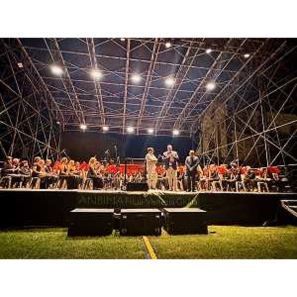 Un'altra immagine del palco durante l'ijntervento del presidente Bordin - Un'altra immagine del palco durante l'ijntervento del presidente Bordin