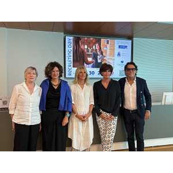 Lassessore regionale al Lavoro, formazione e istruzione Alessia Rosolen a Udine in occasione della presentazione del Recruiting Day organizzato dai Servizi alle imprese della direzione lavoro regionale. - Lassessore regionale al Lavoro, formazione e istruzione Alessia Rosolen a Udine in occasione della presentazione del Recruiting Day organizzato dai Servizi alle imprese della direzione lavoro regionale.