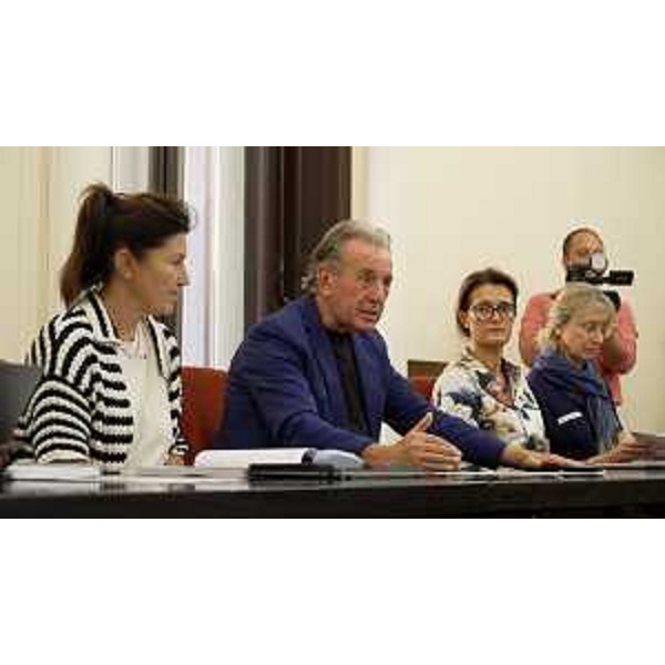 L'assessore Scoccimarro nel corso della presentazione - L'assessore Scoccimarro nel corso della presentazione