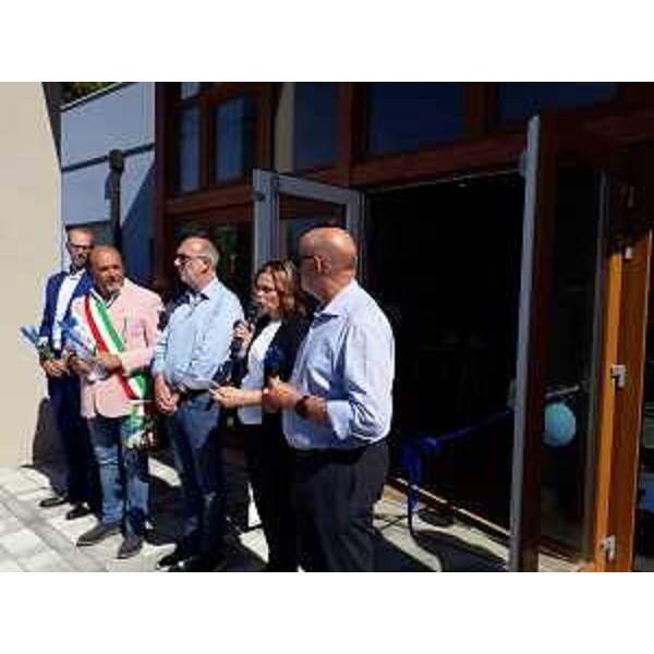 Un momento della cerimonia svoltasi a Monfalcone, alla presenza dell'assessore regionale Riccardo Riccardi - Un momento della cerimonia svoltasi a Monfalcone, alla presenza dell'assessore regionale Riccardo Riccardi