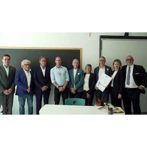 Il govenratore Fedriga (quatro da sinistra) e l'assessore Zilli (quaarta da destra) - Il govenratore Fedriga (quatro da sinistra) e l'assessore Zilli (quaarta da destra)