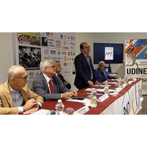 Anzil con il sindaco di Udine Alberto Felice De Toni e il presidente della Amu Paolo Bordon - Anzil con il sindaco di Udine Alberto Felice De Toni e il presidente della Amu Paolo Bordon