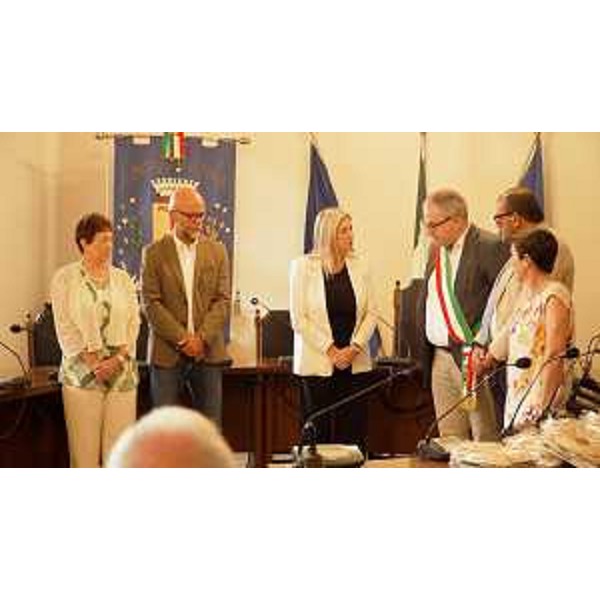 L'assessore regionale Amirante durante l'avvio della manifestazione di Polcenigo - L'assessore regionale Amirante durante l'avvio della manifestazione di Polcenigo