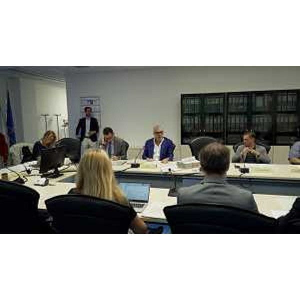 La riunione odierna del Consiglio delle autonomie locali, durante la quale lassessore regionale alle Attività produttive e turismo, Sergio Emidio Bini, ha illustrato il disegno di legge che introduce in Friuli Venezia Giulia il Codice regionale del commercio e del turismo. - La riunione odierna del Consiglio delle autonomie locali, durante la quale lassessore regionale alle Attività produttive e turismo, Sergio Emidio Bini, ha illustrato il disegno di legge che introduce in Friuli Venezia Giulia il Codice regionale del commercio e del turismo.