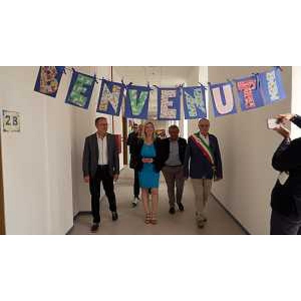 L'assessore Amirante nel corso dell'inaugurazione - L'assessore Amirante nel corso dell'inaugurazione