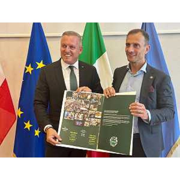 Il governatore Fedriga assieme al presidente Kunasek - Il governatore Fedriga assieme al presidente Kunasek