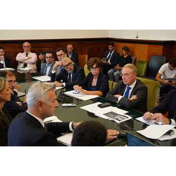 Gli assessori Bini e Rosolen con il ministro Urso - Gli assessori Bini e Rosolen con il ministro Urso 