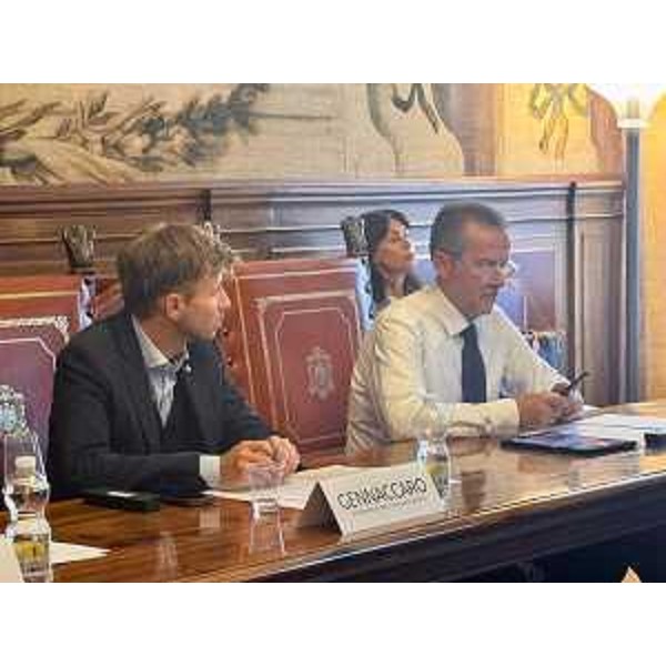 Da sinistra Angelo Gennaccaro, vicepresidente del Consiglio provinciale di Bolzano, e Roberto Ciambetti, presidente del Cr del Veneto - Da sinistra Angelo Gennaccaro, vicepresidente del Consiglio provinciale di Bolzano, e Roberto Ciambetti, presidente del Cr del Veneto