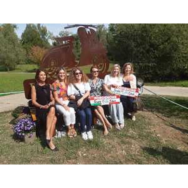 L'assessore Cristina Amirante (seconda da destra) - L'assessore Cristina Amirante (seconda da destra)