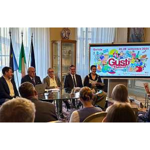 Una fase della conferenza stampa di Gusti di Frontiera a Gorizia - Una fase della conferenza stampa di Gusti di Frontiera a Gorizia