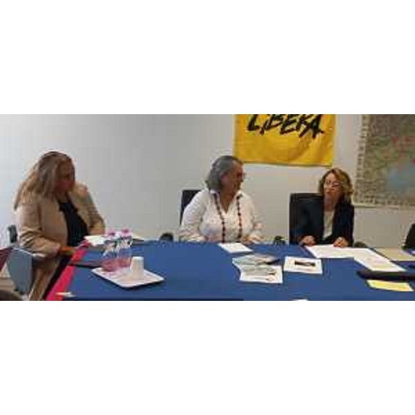 Un momento dell'intervento della presidente Clama, prima da destra nella foto - Un momento dell'intervento della presidente Clama, prima da destra nella foto