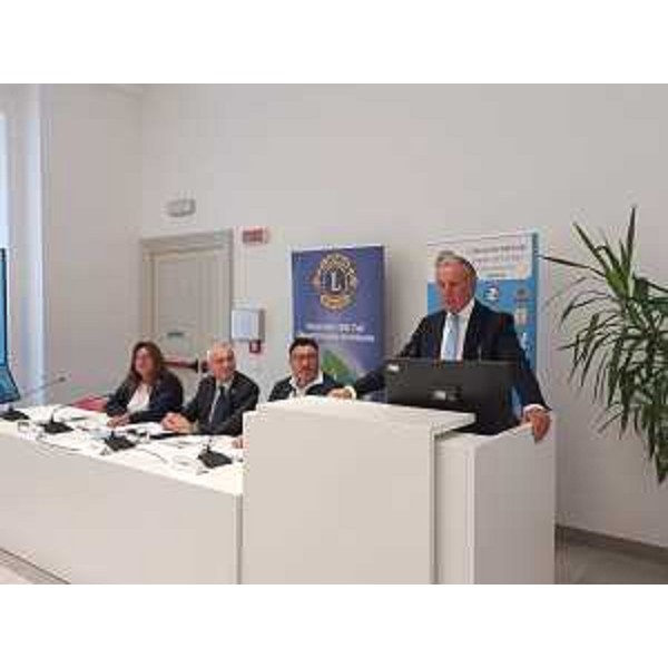 L'intervento dell'assessore Fabio Scoccimarro durante gli Stati generali organizzati dal Lions - L'intervento dell'assessore Fabio Scoccimarro durante gli Stati generali organizzati dal Lions